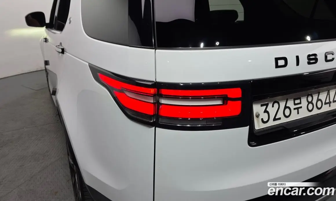 Land Rover Discovery 2017 3.0 автомат (гидро), фото 9