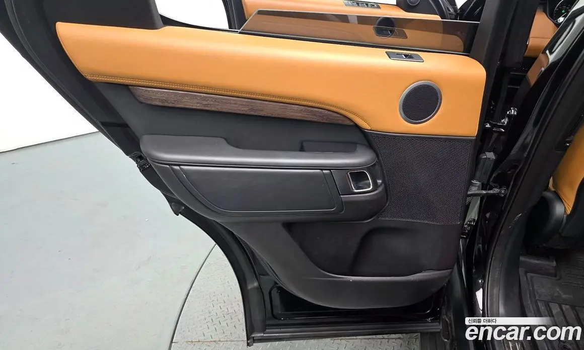 Land Rover Discovery 2017 3.0 автомат (гидро), фото 15 Land Rover Discovery 2017 3.0 автомат (гидро), фото 15