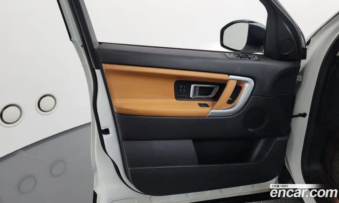 Land Rover Discovery Sport 2018 2.0 автомат (гидро), фото 14