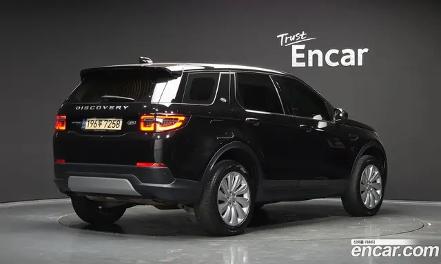 Land Rover Discovery Sport 2020 2.0 автомат (гидро), миниатюра 2 Land Rover Discovery Sport 2020 2.0 автомат (гидро), миниатюра 2