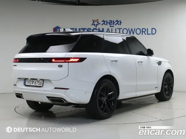 Land Rover Range Rover Sport 2023 3.0 автомат (гидро), миниатюра 3 Land Rover Range Rover Sport 2023 3.0 автомат (гидро), миниатюра 3