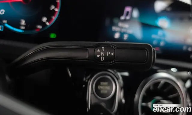Mercedes-Benz A-Class 2022 2.0 автомат (гидро), миниатюра 12