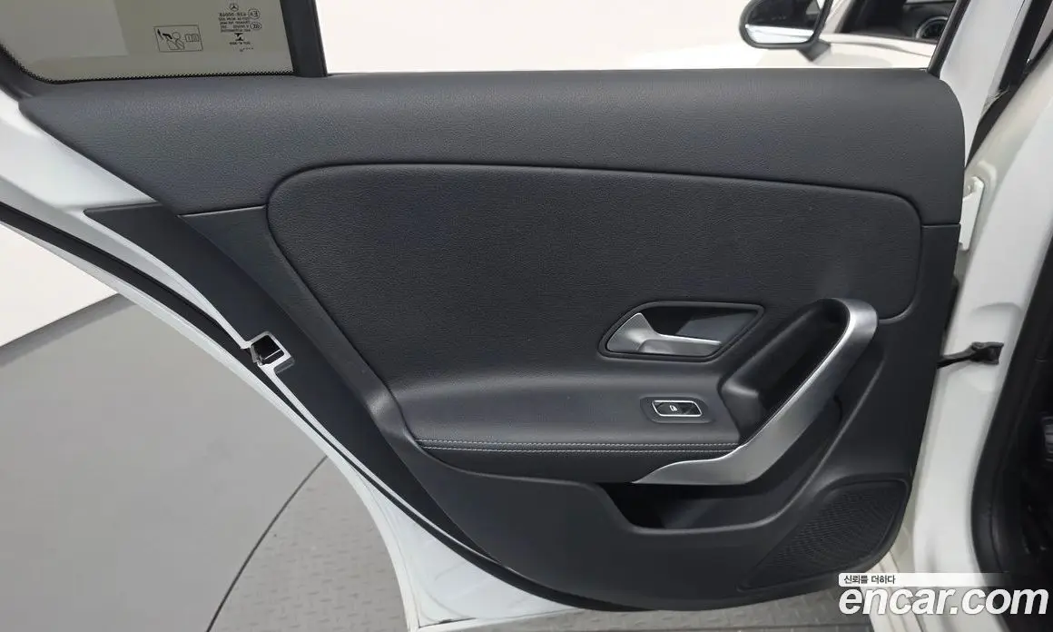 Mercedes-Benz A-Class 2022 2.0 автомат (гидро), фото 15