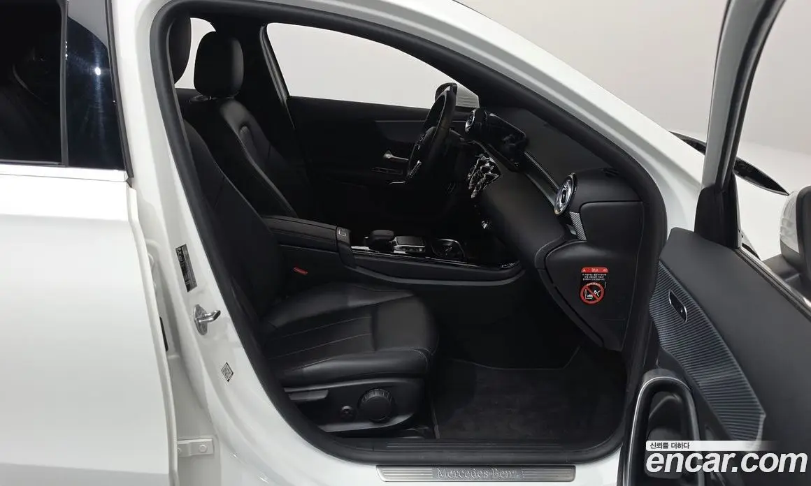 Mercedes-Benz A-Class 2022 2.0 автомат (гидро), фото 16