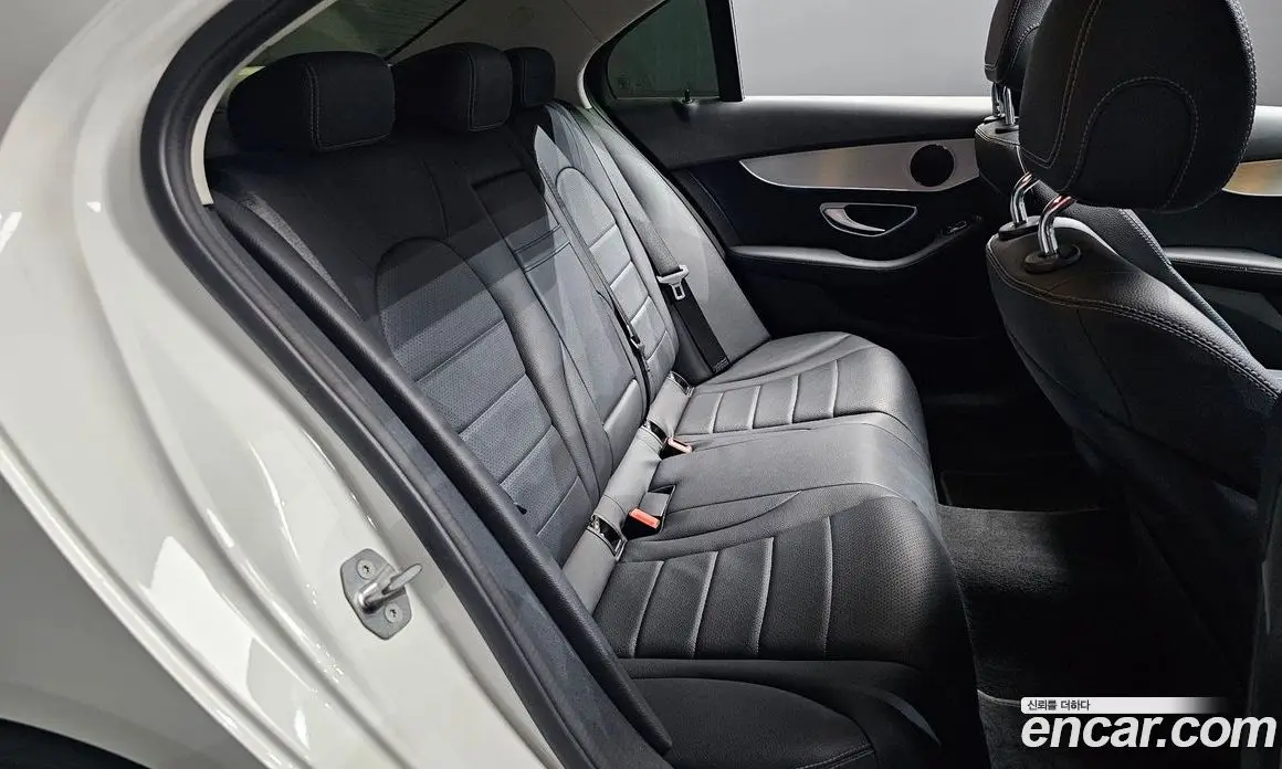 Mercedes-Benz C-Class 2016 2.0 автомат (гидро), фото 11 Mercedes-Benz C-Class 2016 2.0 автомат (гидро), фото 11
