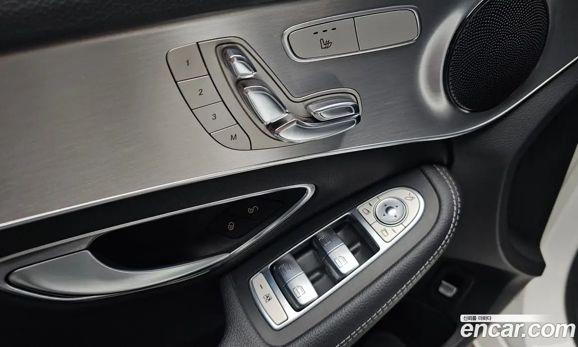 Mercedes-Benz C-Class 2016 2.0 автомат (гидро), фото 19 Mercedes-Benz C-Class 2016 2.0 автомат (гидро), фото 19
