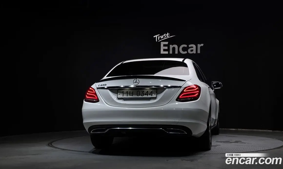 Mercedes-Benz C-Class 2016 2.0 автомат (гидро), фото 4 Mercedes-Benz C-Class 2016 2.0 автомат (гидро), фото 4