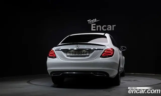Mercedes-Benz C-Class 2016 2.0 автомат (гидро), миниатюра 4 Mercedes-Benz C-Class 2016 2.0 автомат (гидро), миниатюра 4