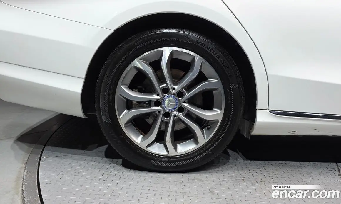 Mercedes-Benz C-Class 2016 2.0 автомат (гидро), фото 5 Mercedes-Benz C-Class 2016 2.0 автомат (гидро), фото 5