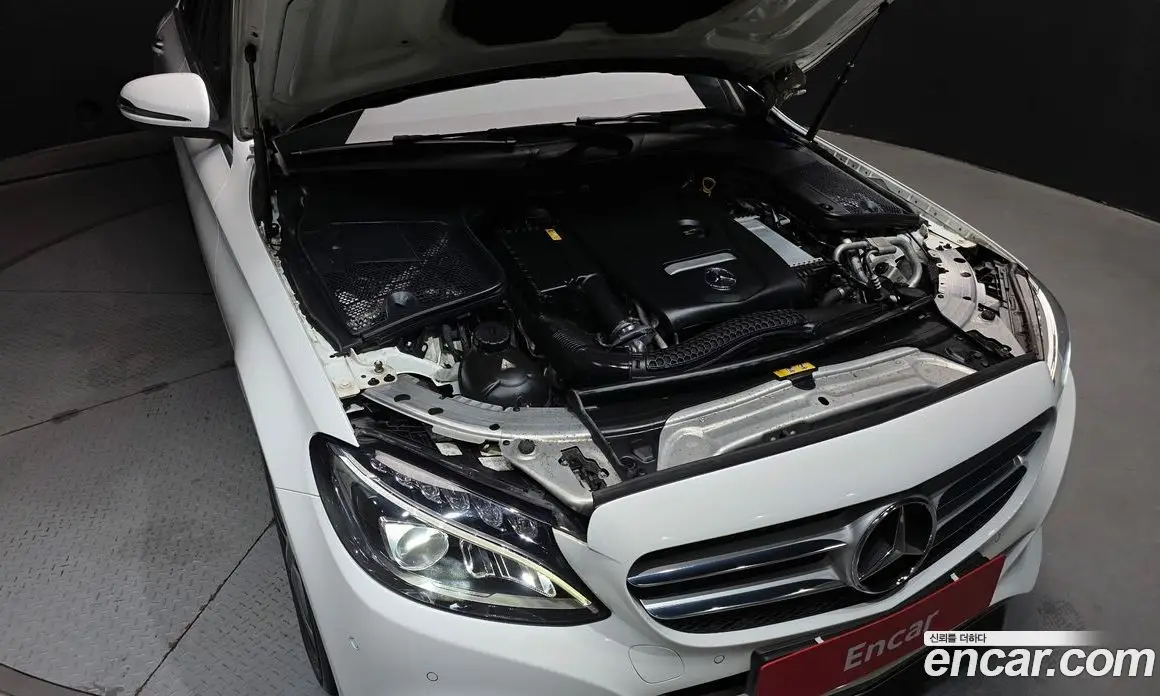 Mercedes-Benz C-Class 2016 2.0 автомат (гидро), фото 6 Mercedes-Benz C-Class 2016 2.0 автомат (гидро), фото 6