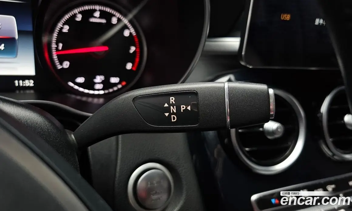 Mercedes-Benz C-Class 2016 2.0 автомат (гидро), фото 9 Mercedes-Benz C-Class 2016 2.0 автомат (гидро), фото 9