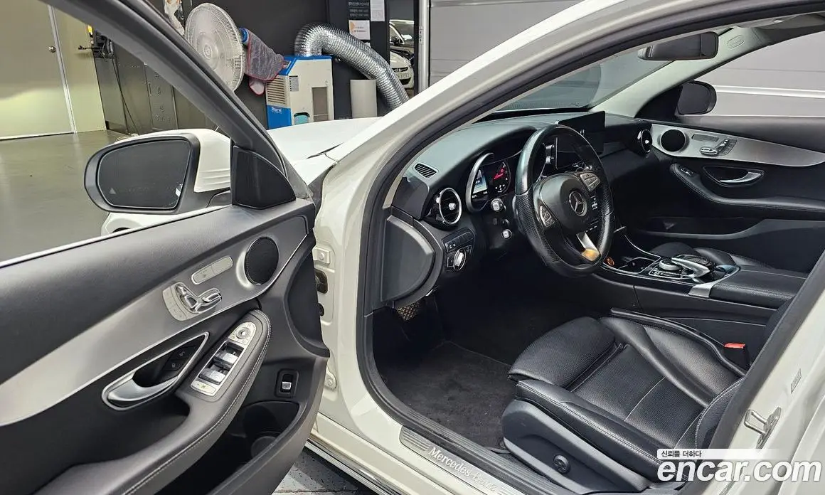 Mercedes-Benz C-Class 2016 2.0 автомат (гидро), фото 10 Mercedes-Benz C-Class 2016 2.0 автомат (гидро), фото 10