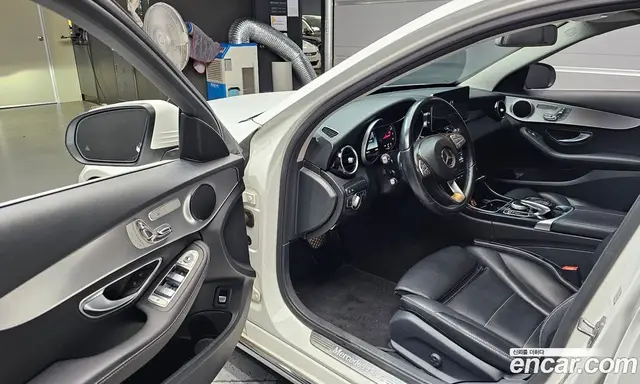 Mercedes-Benz C-Class 2016 2.0 автомат (гидро), миниатюра 10 Mercedes-Benz C-Class 2016 2.0 автомат (гидро), миниатюра 10