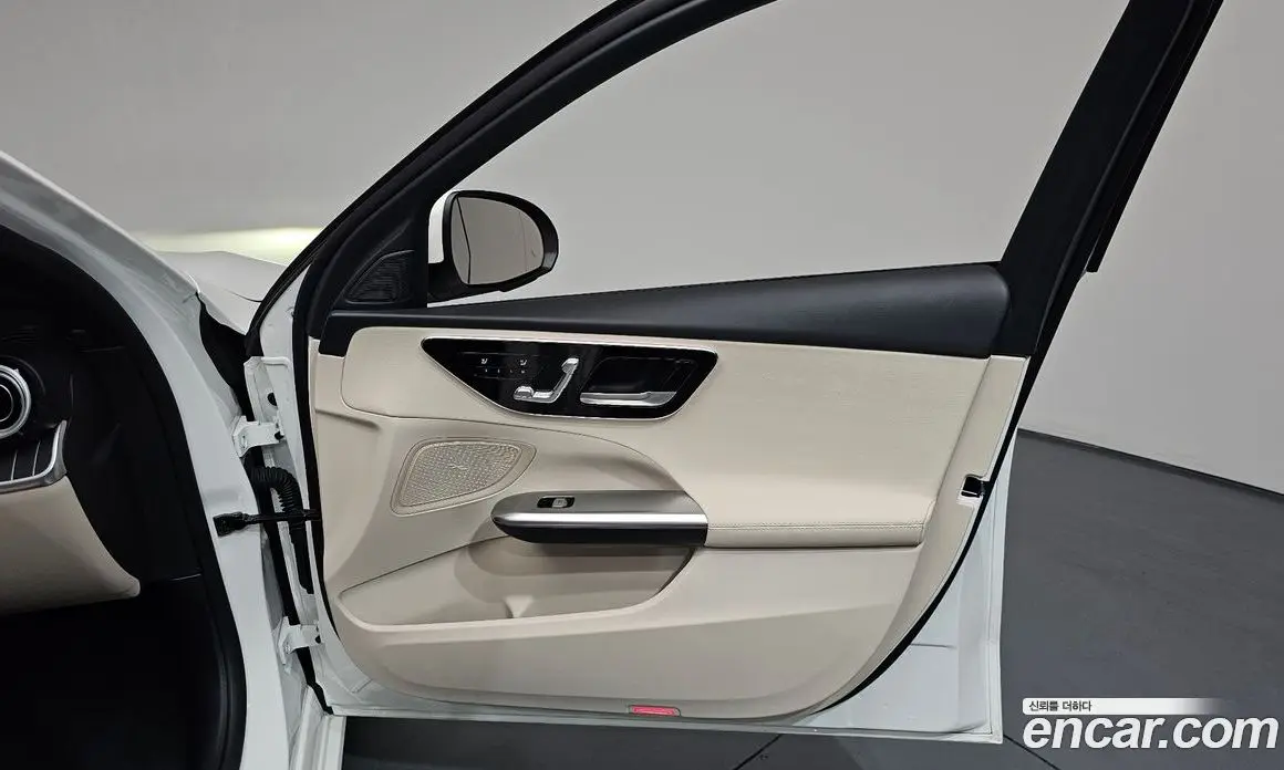 Mercedes-Benz C-Class 2025 2.0 автомат (гидро), фото 13 Mercedes-Benz C-Class 2025 2.0 автомат (гидро), фото 13