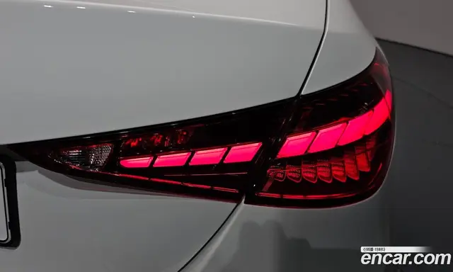 Mercedes-Benz C-Class 2025 2.0 автомат (гидро), миниатюра 8 Mercedes-Benz C-Class 2025 2.0 автомат (гидро), миниатюра 8