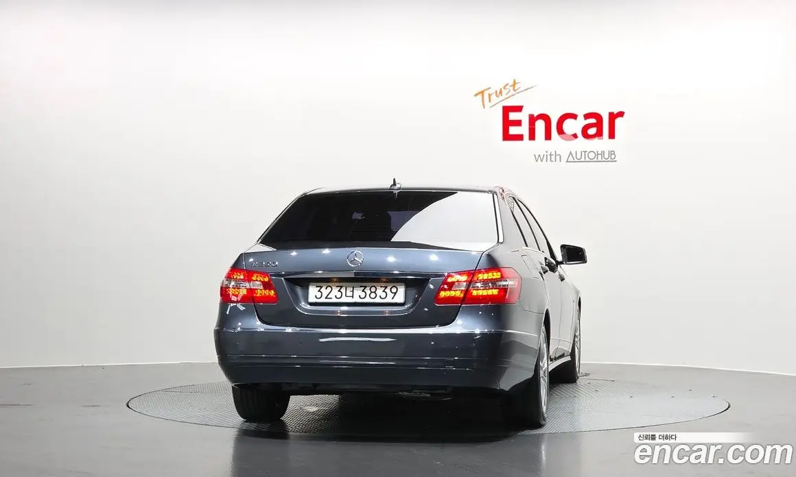 Mercedes-Benz E-Class 2011 2.1 автомат (гидро), фото 3 Mercedes-Benz E-Class 2011 2.1 автомат (гидро), фото 3