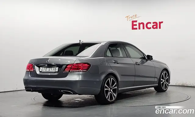 Mercedes-Benz E-Class, 2015, 49 999 км