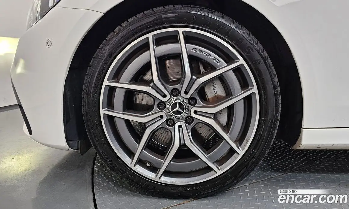 Mercedes-Benz E-Class 2020 1.9 автомат (гидро), фото 5 Mercedes-Benz E-Class 2020 1.9 автомат (гидро), фото 5