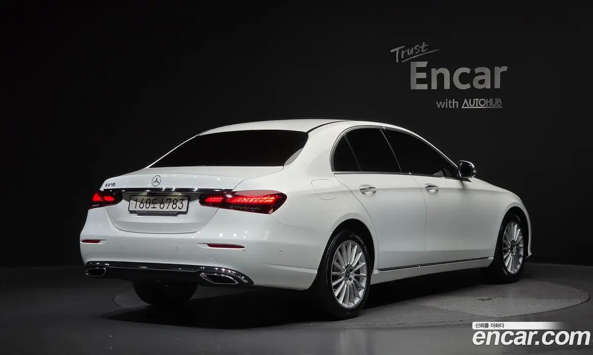 Mercedes-Benz E-Class 2022 2.0 автомат (гидро), фото 1 Mercedes-Benz E-Class 2022 2.0 автомат (гидро), фото 1