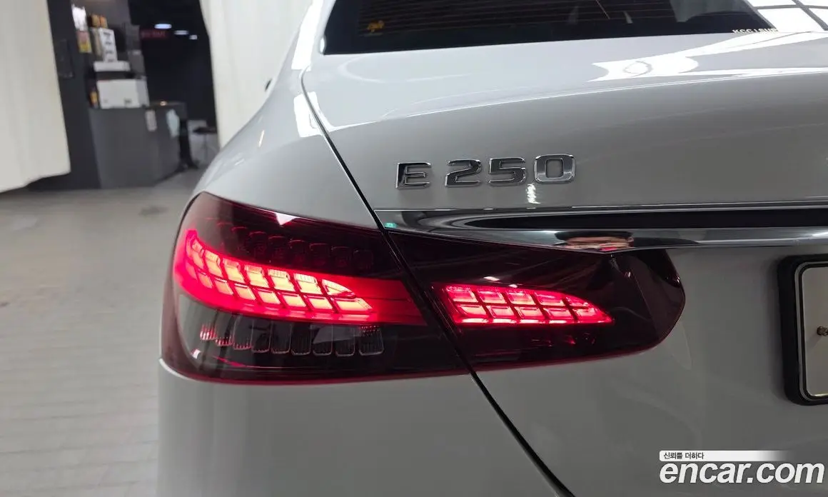 Mercedes-Benz E-Class 2022 2.0 автомат (гидро), фото 8 Mercedes-Benz E-Class 2022 2.0 автомат (гидро), фото 8
