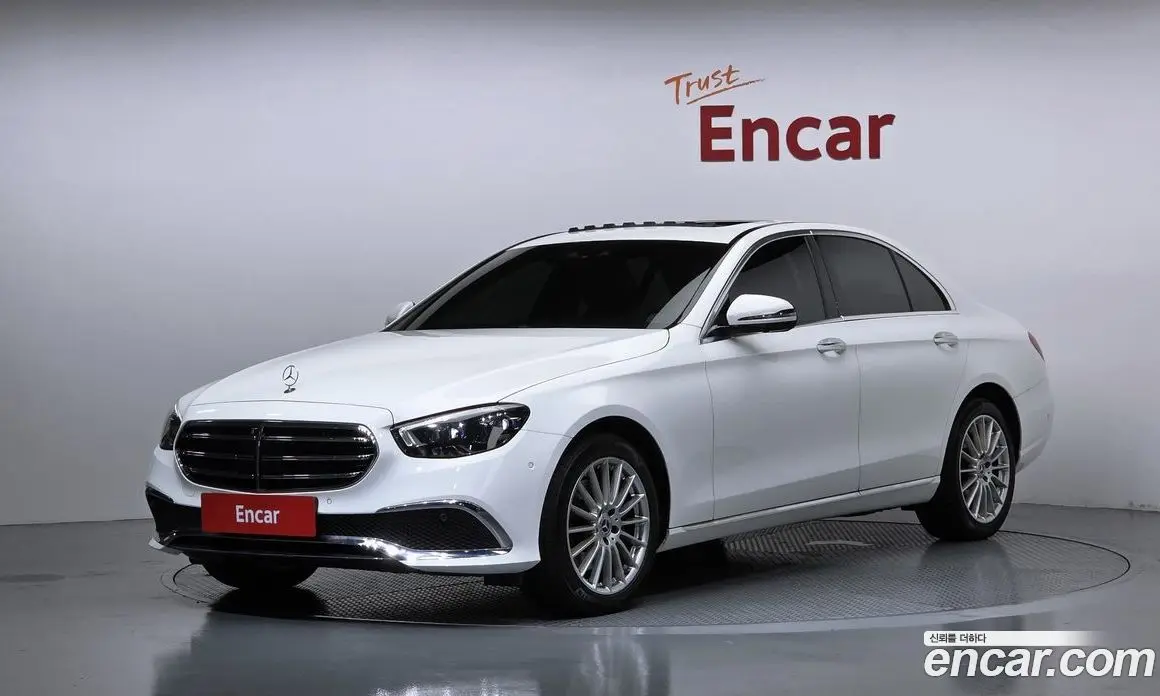 Mercedes-Benz E-Class 2022 2.0 автомат (гидро), фото 1 Mercedes-Benz E-Class 2022 2.0 автомат (гидро), фото 1
