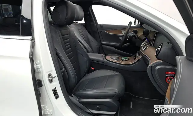 Mercedes-Benz E-Class 2022 2.0 автомат (гидро), миниатюра 11 Mercedes-Benz E-Class 2022 2.0 автомат (гидро), миниатюра 11
