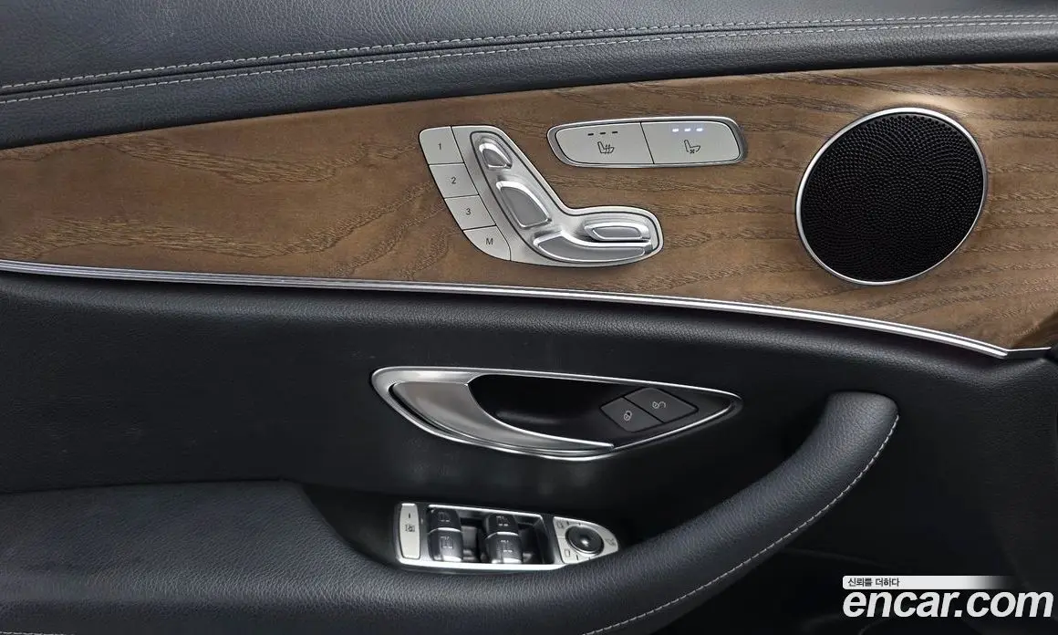 Mercedes-Benz E-Class 2022 2.0 автомат (гидро), фото 18 Mercedes-Benz E-Class 2022 2.0 автомат (гидро), фото 18