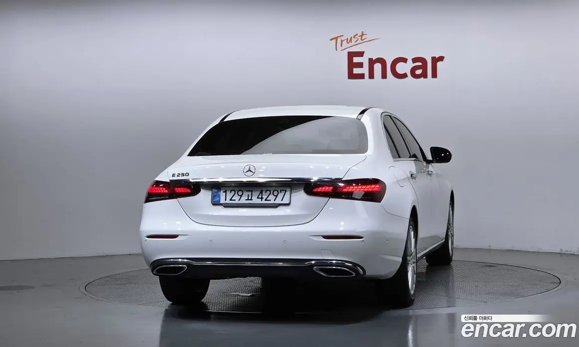 Mercedes-Benz E-Class 2022 2.0 автомат (гидро), фото 4 Mercedes-Benz E-Class 2022 2.0 автомат (гидро), фото 4