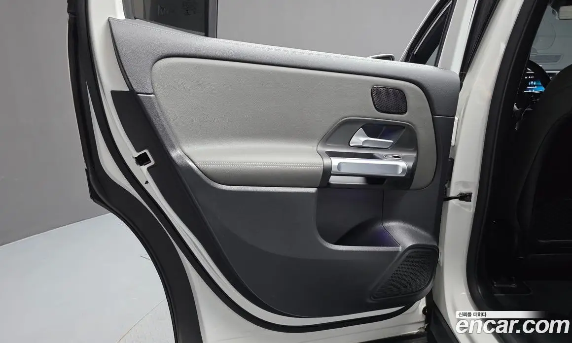 Mercedes-Benz EQB 2022 0.2 автомат (гидро), фото 15
