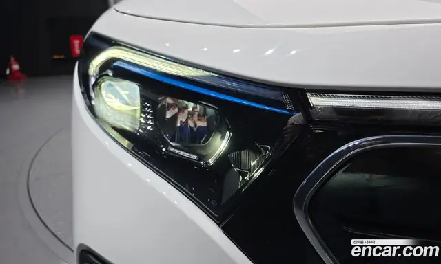 Mercedes-Benz EQB 2022 0.2 автомат (гидро), миниатюра 8
