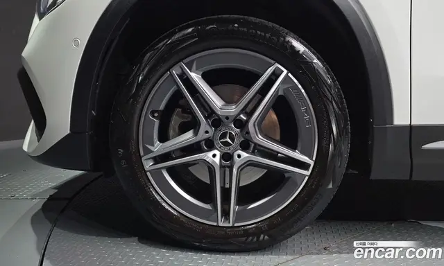 Mercedes-Benz GLA-Class 2023 2.0 автомат (гидро), миниатюра 5 Mercedes-Benz GLA-Class 2023 2.0 автомат (гидро), миниатюра 5