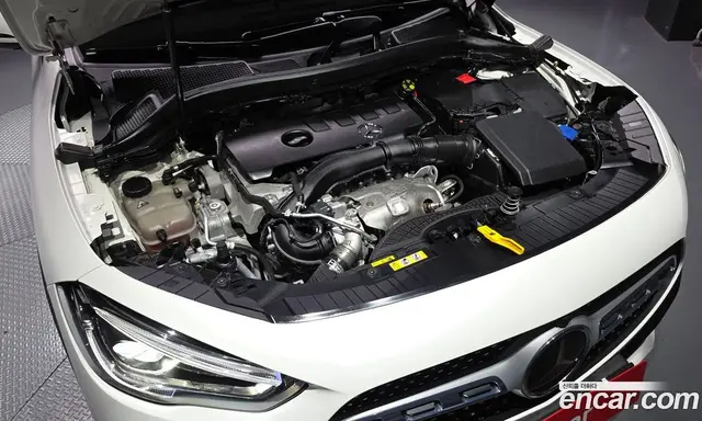 Mercedes-Benz GLA-Class 2023 2.0 автомат (гидро), миниатюра 6 Mercedes-Benz GLA-Class 2023 2.0 автомат (гидро), миниатюра 6