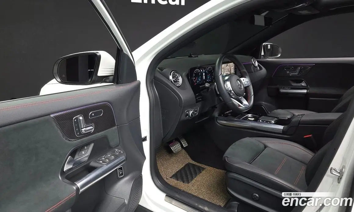 Mercedes-Benz GLA-Class 2023 2.0 автомат (гидро), фото 10 Mercedes-Benz GLA-Class 2023 2.0 автомат (гидро), фото 10