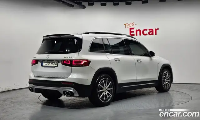 Mercedes-Benz GLB-Class 2021 2.0 автомат (гидро), миниатюра 2