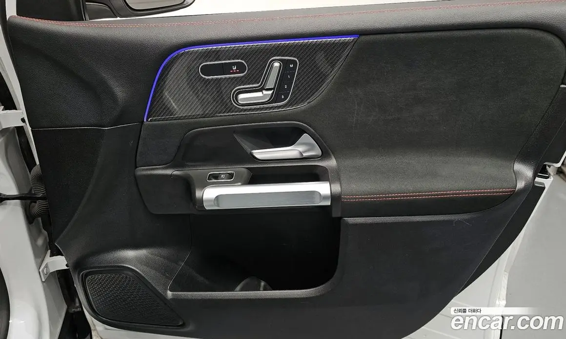 Mercedes-Benz GLB-Class 2021 2.0 автомат (гидро), фото 14