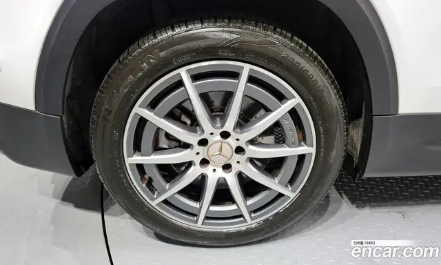 Mercedes-Benz GLB-Class 2021 2.0 автомат (гидро), миниатюра 5