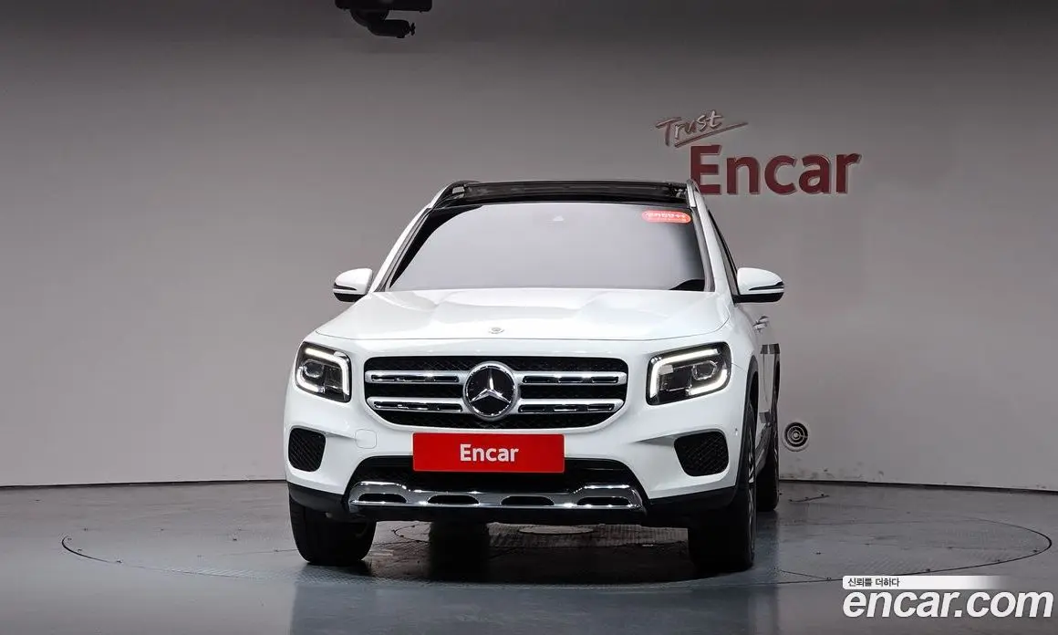 Mercedes-Benz GLB-Class 2021 2.0 автомат (гидро), фото 2 Mercedes-Benz GLB-Class 2021 2.0 автомат (гидро), фото 2