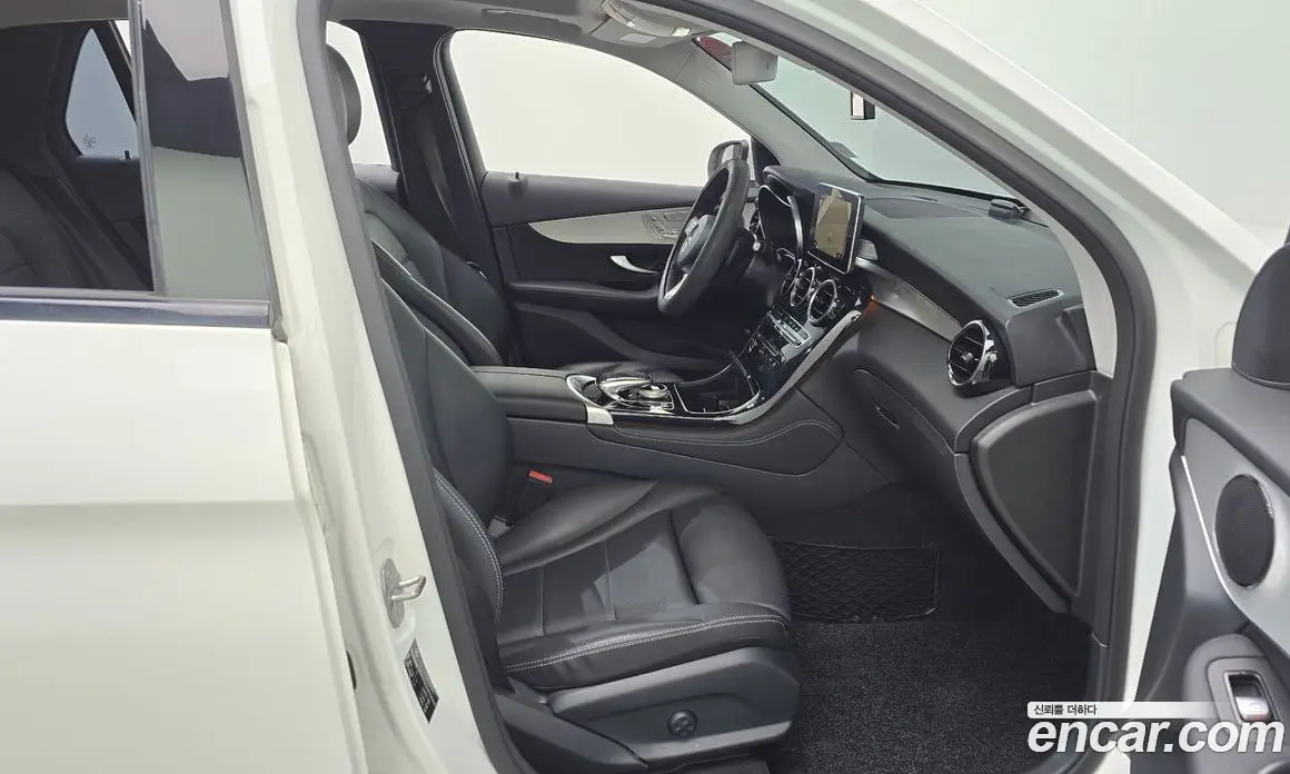 Mercedes-Benz GLC-Class 2018 2.0 автомат (гидро), фото 16