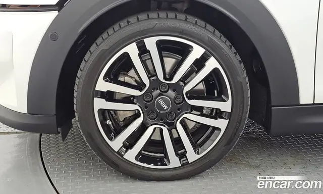 Mini Cooper 2023 2.0 автомат (гидро), миниатюра 5