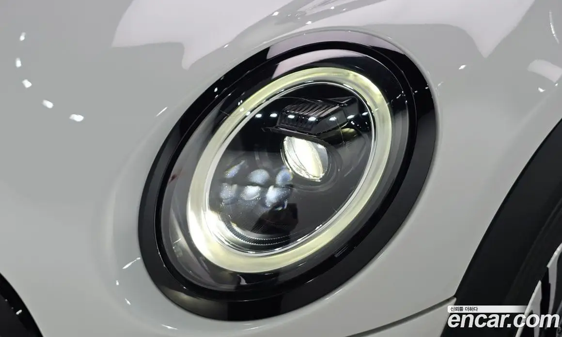 Mini Cooper 2023 2.0 автомат (гидро), фото 8