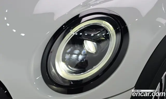 Mini Cooper 2023 2.0 автомат (гидро), миниатюра 8