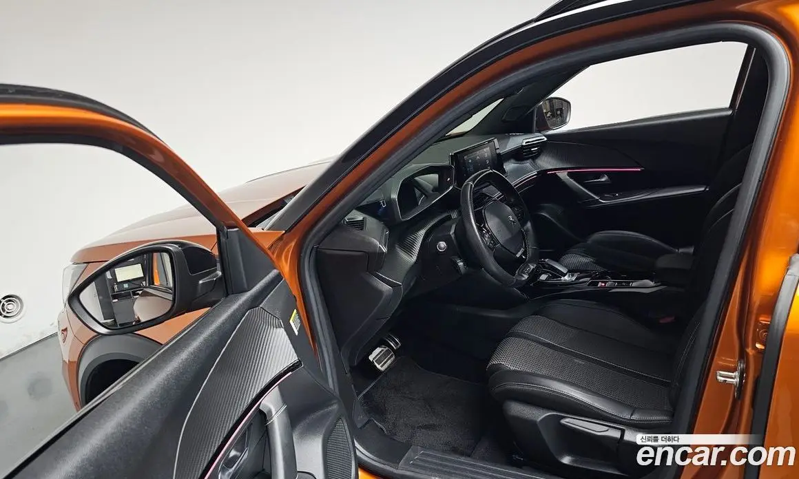 Peugeot 2008 2021 0.1 автомат (гидро), фото 12