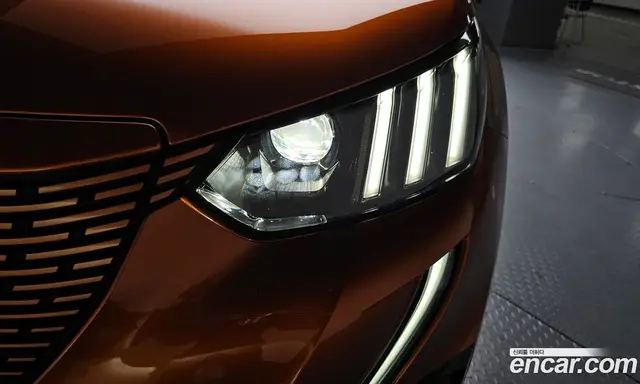 Peugeot 2008 2021 0.1 автомат (гидро), миниатюра 7