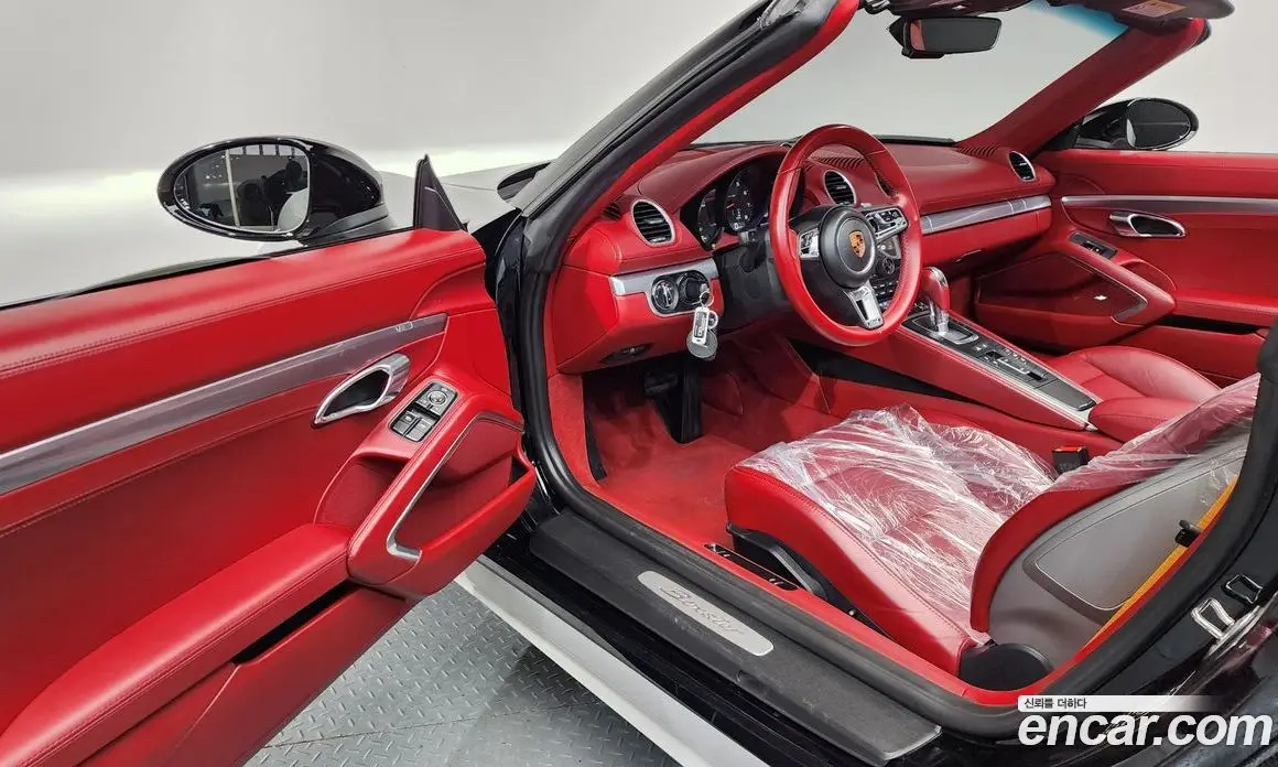 Porsche 718 2017 2.0 автомат (гидро), фото 13 Porsche 718 2017 2.0 автомат (гидро), фото 13