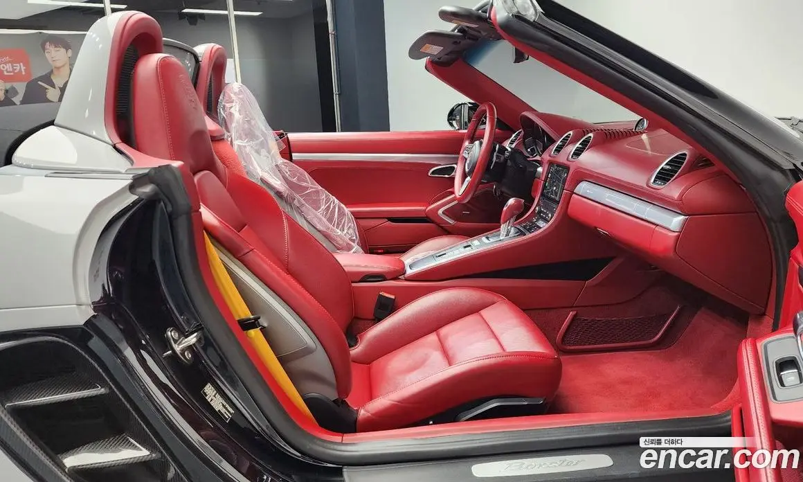 Porsche 718 2017 2.0 автомат (гидро), фото 16 Porsche 718 2017 2.0 автомат (гидро), фото 16