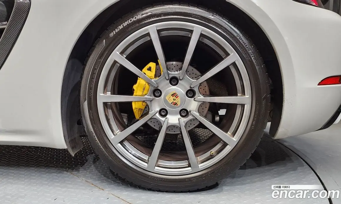 Porsche 718 2017 2.0 автомат (гидро), фото 7 Porsche 718 2017 2.0 автомат (гидро), фото 7