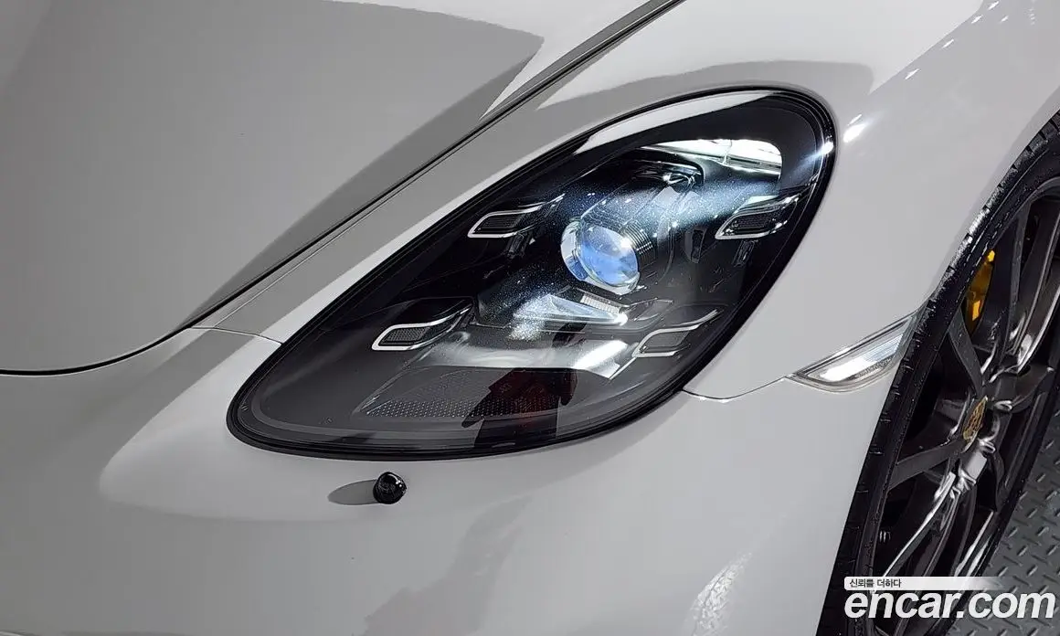Porsche 718 2017 2.0 автомат (гидро), фото 8 Porsche 718 2017 2.0 автомат (гидро), фото 8