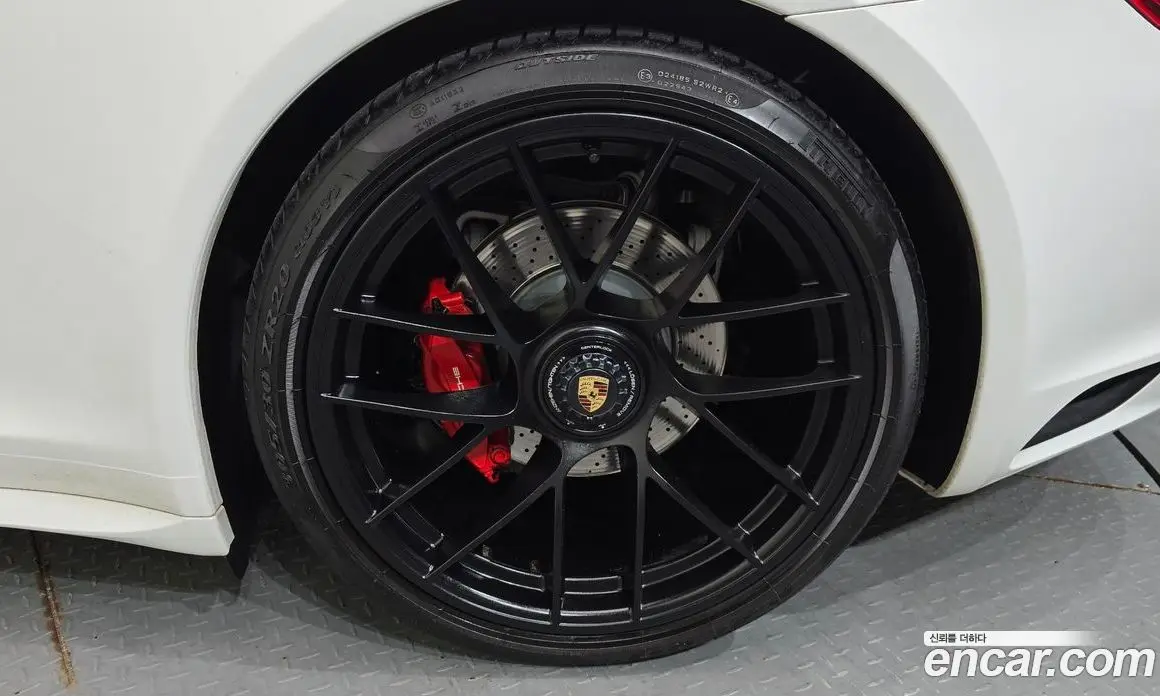 Porsche 911 2017 3.0 автомат (гидро), фото 6 Porsche 911 2017 3.0 автомат (гидро), фото 6