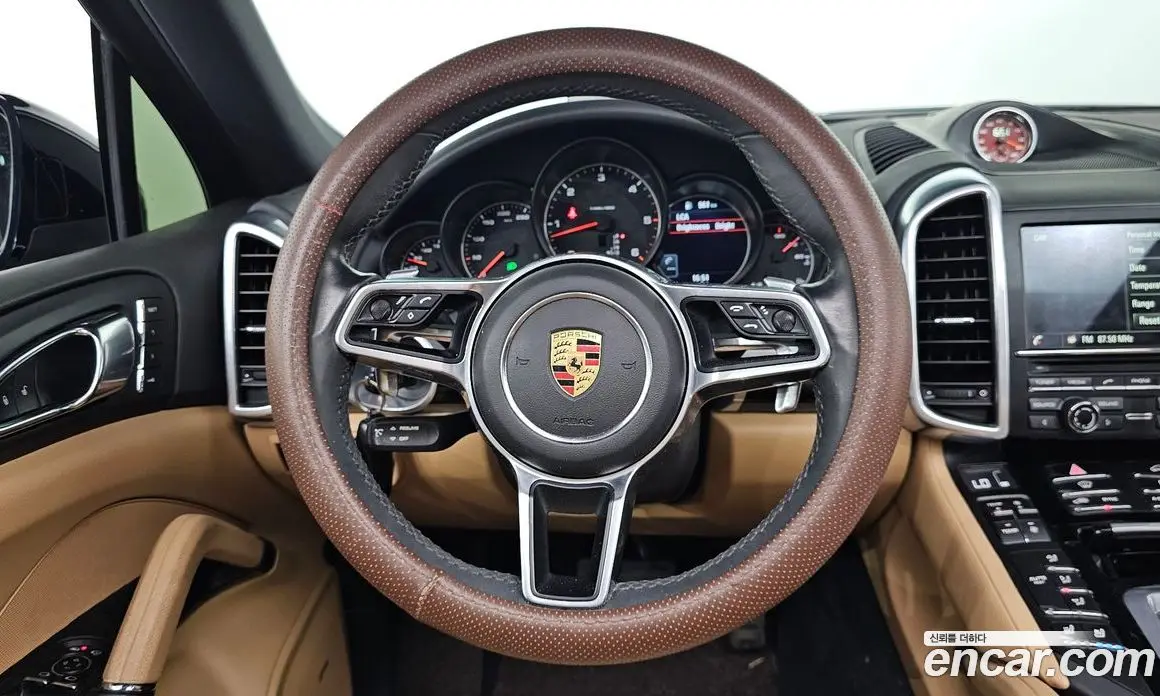 Porsche Cayenne 2016 3.0 автомат (гидро), фото 17 Porsche Cayenne 2016 3.0 автомат (гидро), фото 17