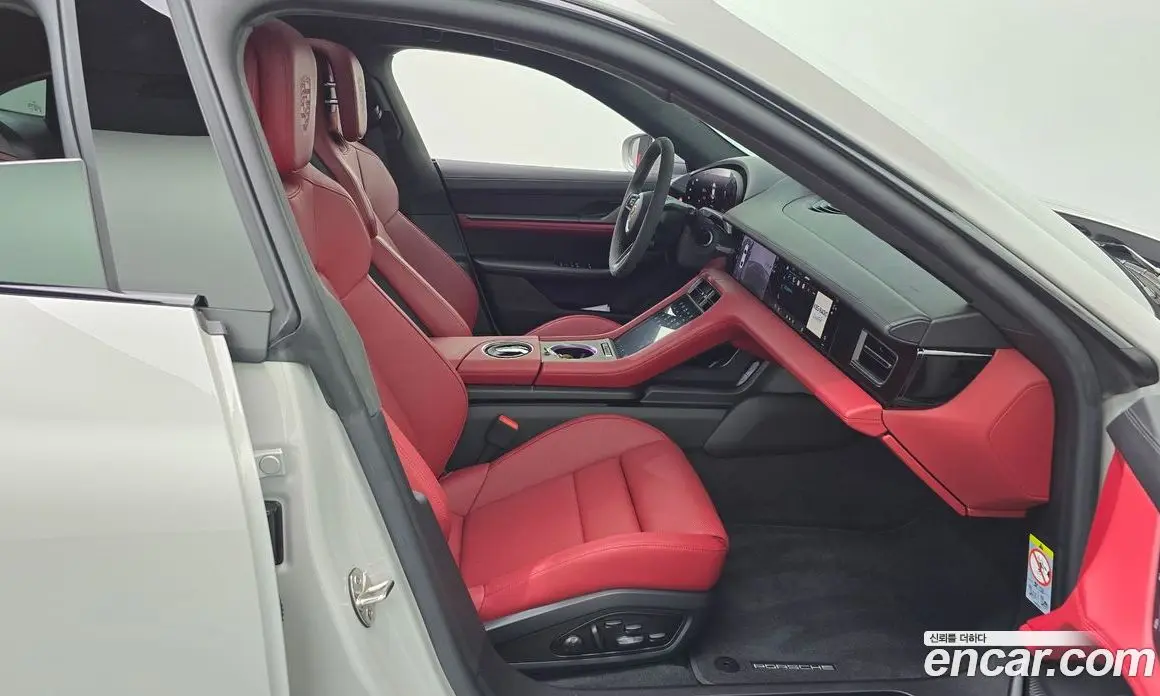 Porsche Taycan 2022 0.1 автомат (гидро), фото 16